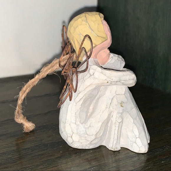 Vintage Willow Tree Angel of Patience Ornament - Picture 7 of 10